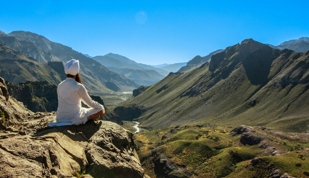 How to Take a Yoga Retreat in the Himalayas