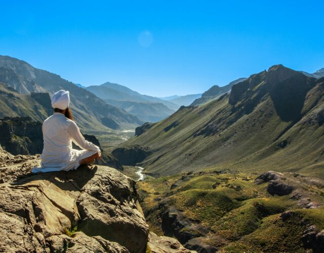 How to Take a Yoga Retreat in the Himalayas